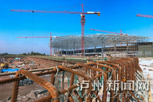 州云龍機(jī)場正全速推進(jìn)建設(shè)，確保7月1日前投入運(yùn)行。 瀘州日報(bào)記者 牟科 攝3